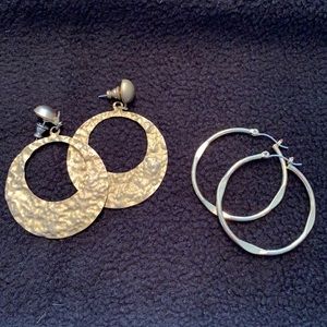 2 Pair of Vintage 1980s Gold Hoop Earrings